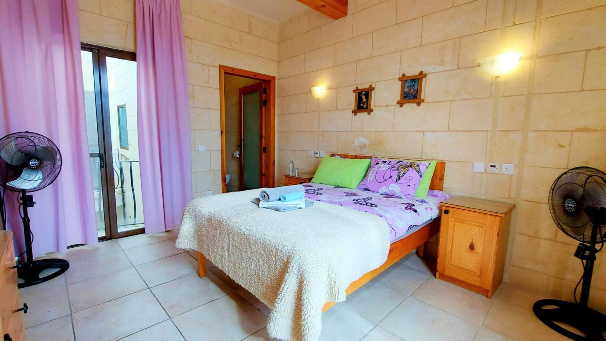Happy & Healthy Gozo, Self-Check-In Guest House Victoria Habitación foto